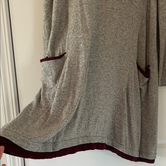 Sparrow Heather Gray Cowl Neck Sweater Dress with Burgundy Pockets/Accents SZ M - Picture 4 of 6